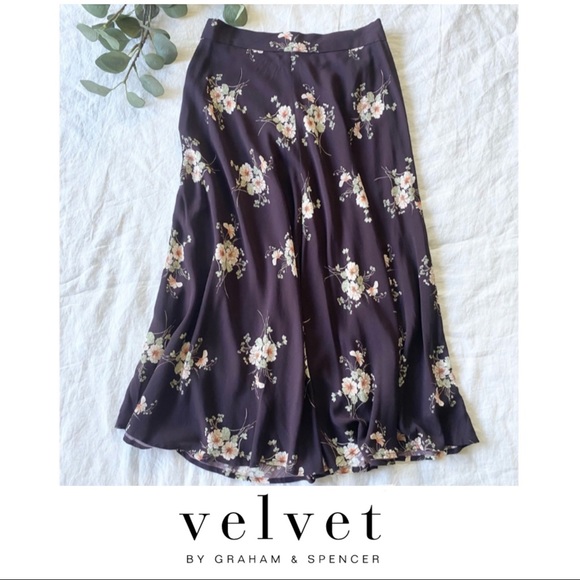 Velvet by Graham & Spencer Floral Print Skirt - Picture 1 of 11